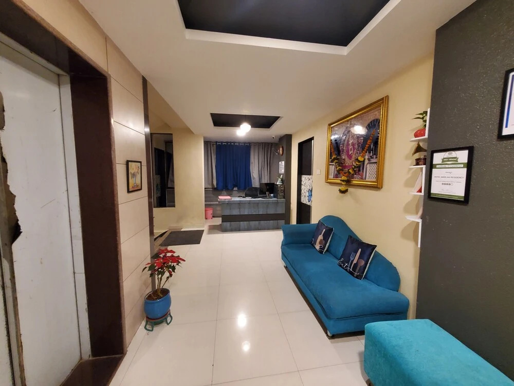 Панвель: hotel mari aai residency