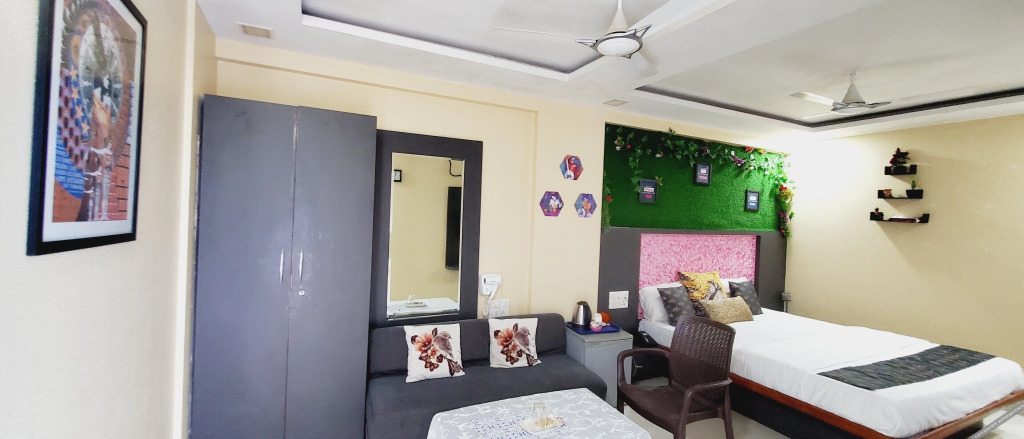 Панвель: hotel mari aai residency