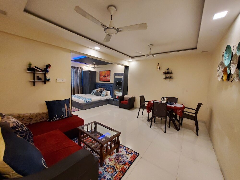 Панвель: hotel mari aai residency
