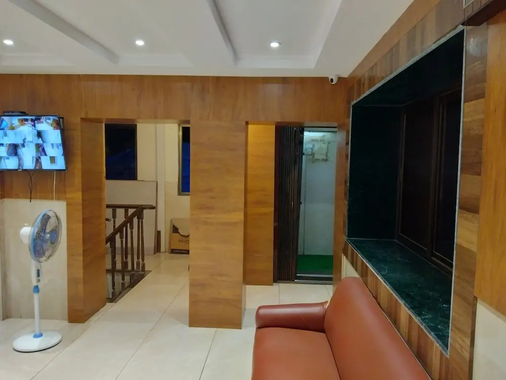 Мумбаи: RK Hotel