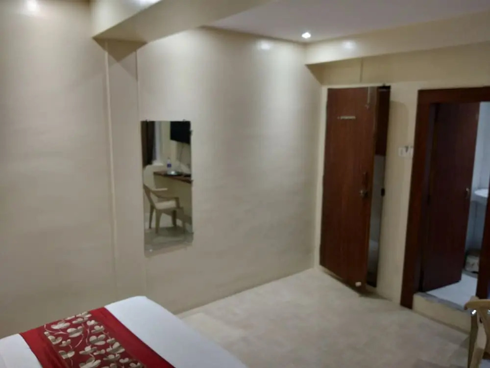 Мумбаи: RK Hotel