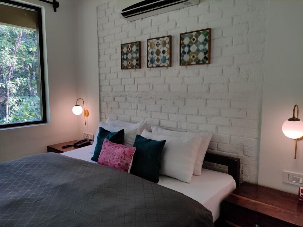 Баихар: Saccharum Safari Lodge