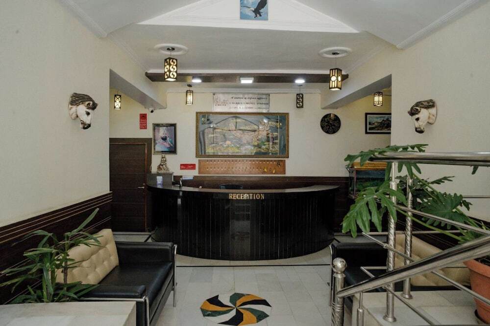 Куфри: Hotel Falcon Crest