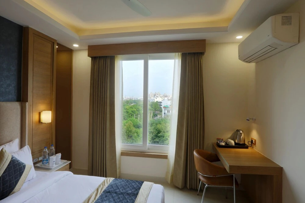 Гуруграм: Hotel Sakura by Maps, GURGAON