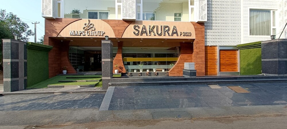 Гуруграм: Hotel Sakura by Maps, GURGAON