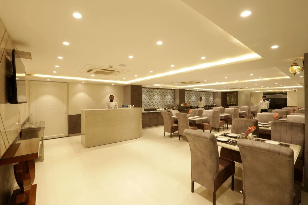 Гуруграм: Hotel Sakura by Maps, GURGAON