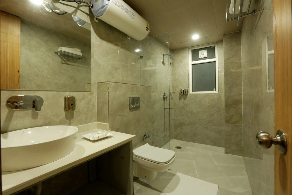 Гуруграм: Hotel Sakura by Maps, GURGAON