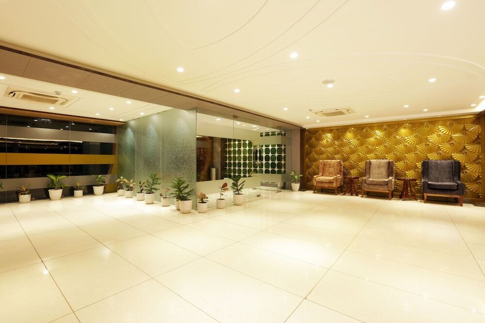 Гуруграм: Hotel Sakura by Maps, GURGAON