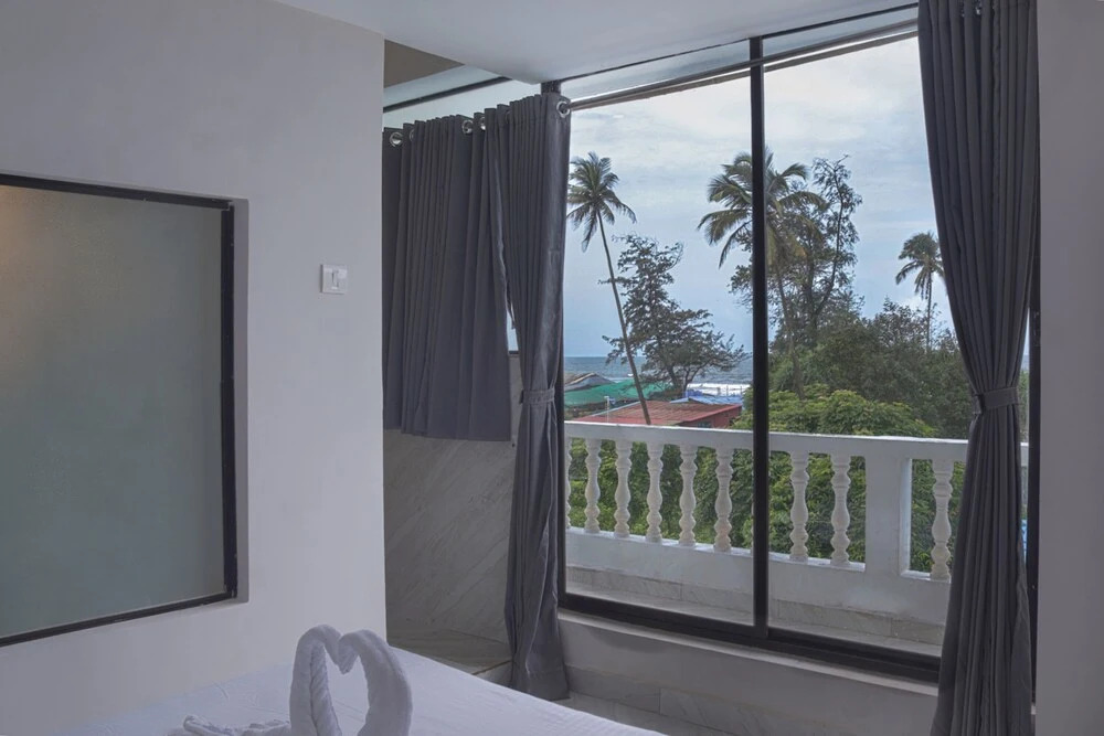 Арамбол: Sandbanks Beach Resort