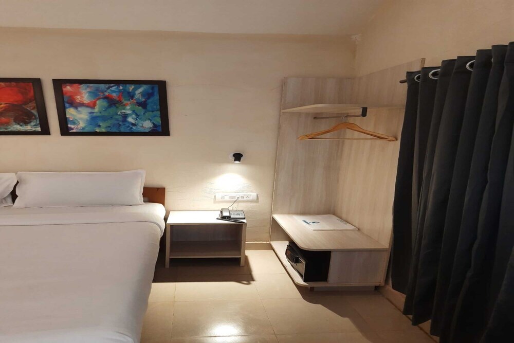 Арамбол: Sandbanks Beach Resort