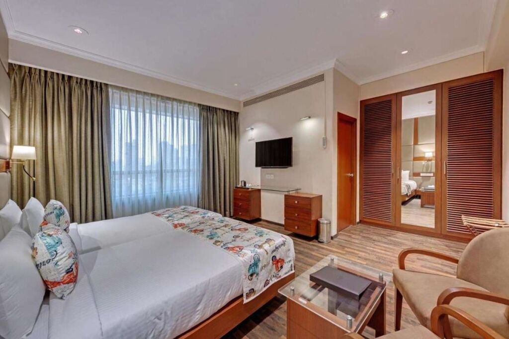 Мумбаи: Adiva Residency Beacon, Grant Road, Mumbai