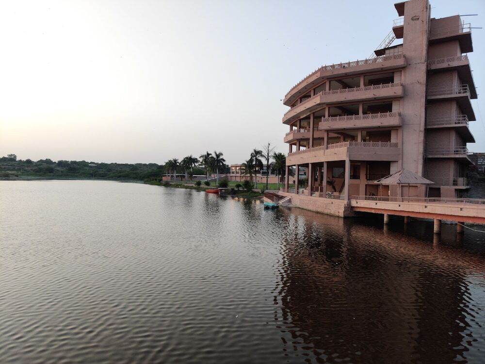 Lake View Hotel and Resort — фото 1