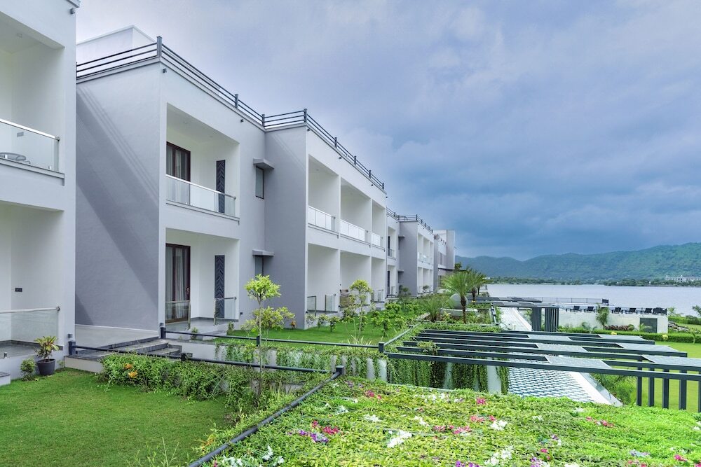 Удаипур: Zana Lake Resort Udaipur
