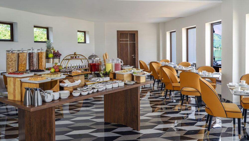 Удаипур: Zana Lake Resort Udaipur