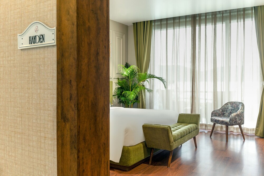 Удаипур: Zana Lake Resort Udaipur