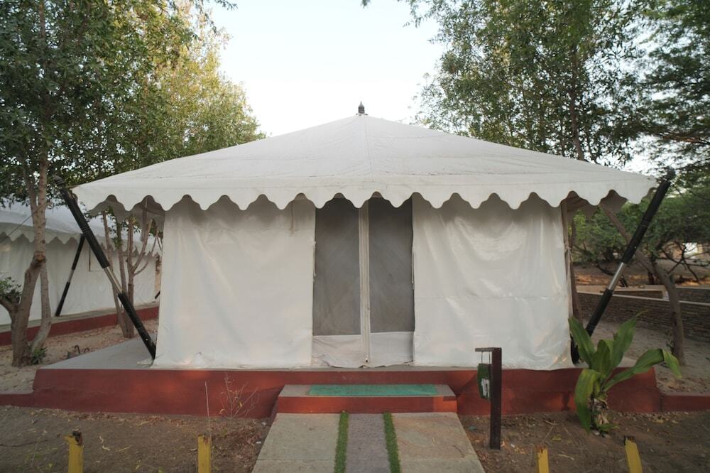Мандви: Palace Beach Camp