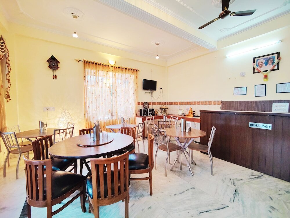 Солан: Hotel Madhuvan