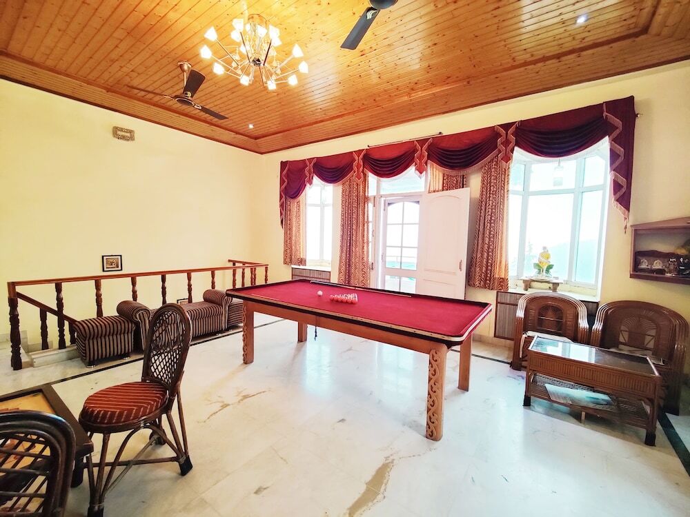 Солан: Hotel Madhuvan