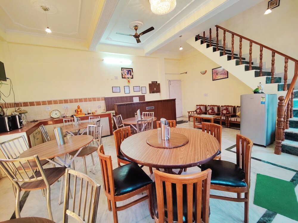 Солан: Hotel Madhuvan
