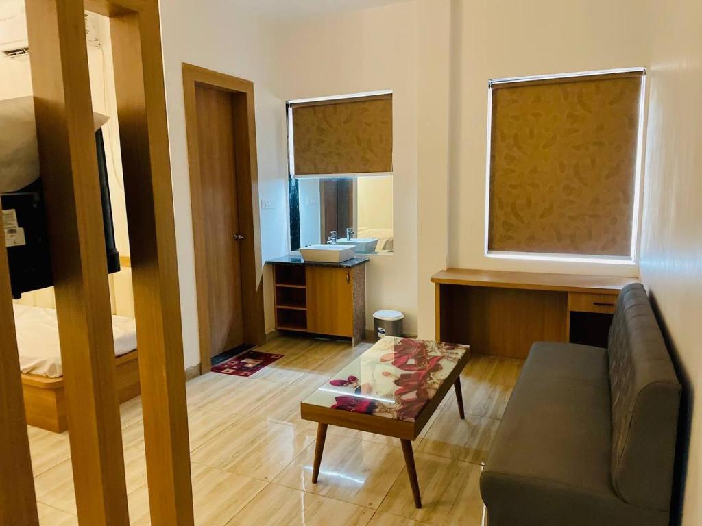 Матхура: Hotel B P Emerald