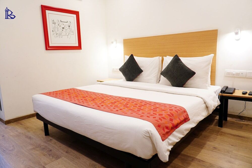 Особая экономическая зона Mahindra World City: Hotel Bakya Slot