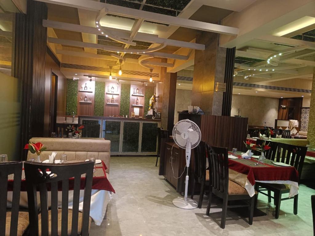 Панвель: Hotel Metro palace panvel Navi mumbai