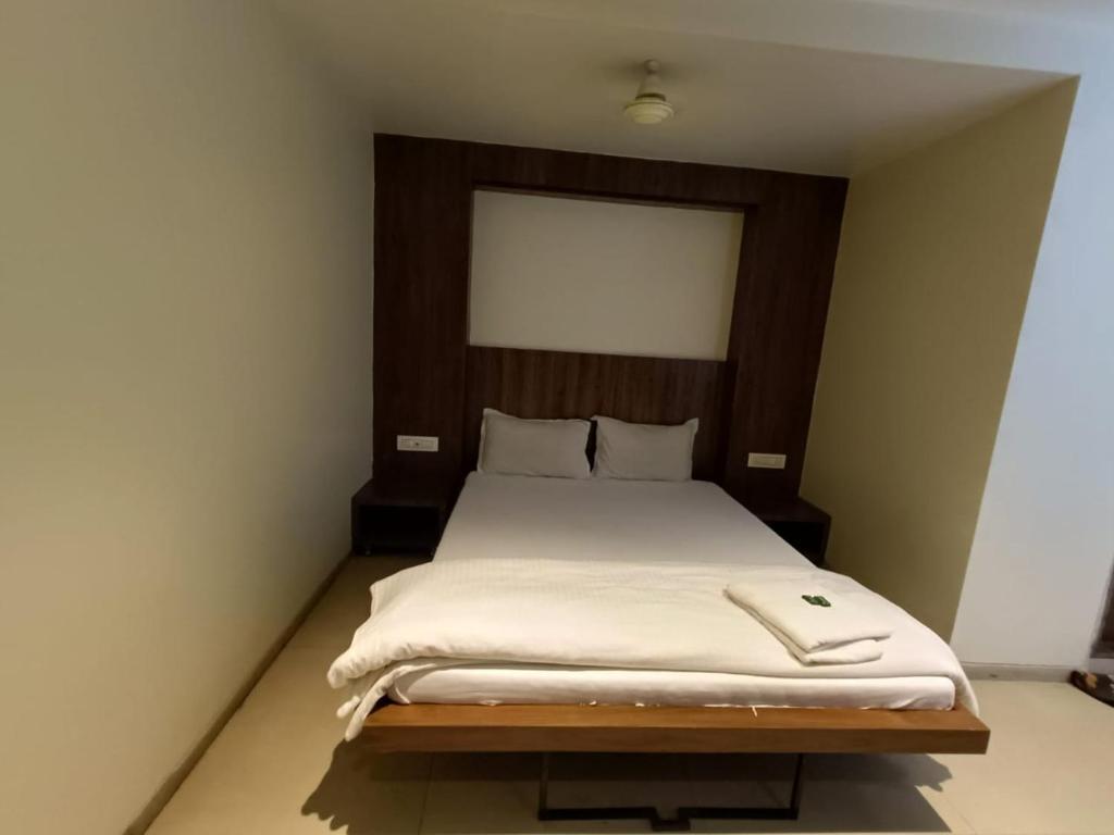 Панвель: Hotel Metro palace panvel Navi mumbai