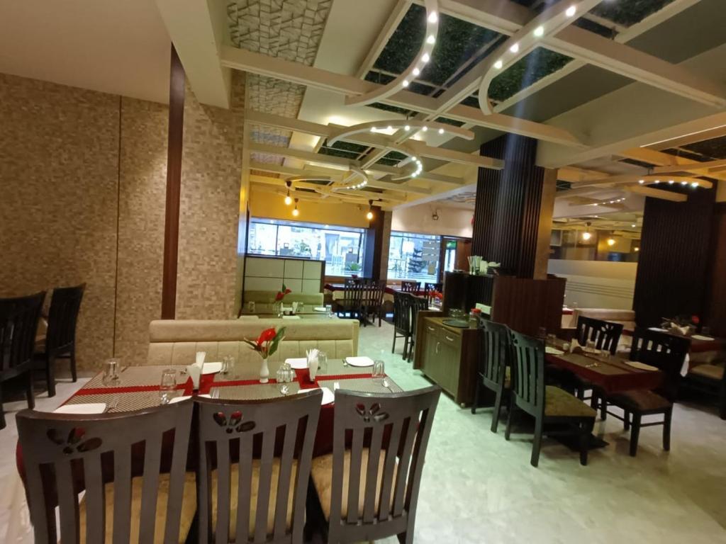 Панвель: Hotel Metro palace panvel Navi mumbai