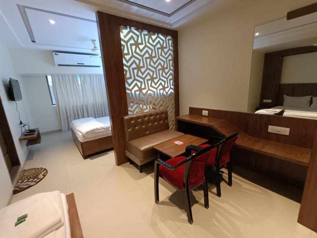 Панвель: Hotel Metro palace panvel Navi mumbai