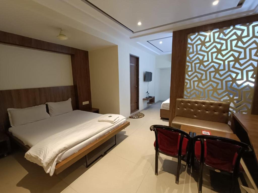 Панвель: Hotel Metro palace panvel Navi mumbai