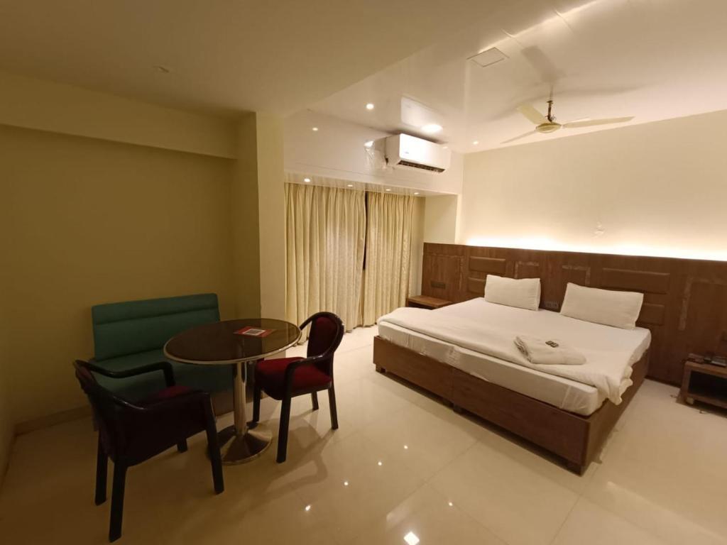 Панвель: Hotel Metro palace panvel Navi mumbai