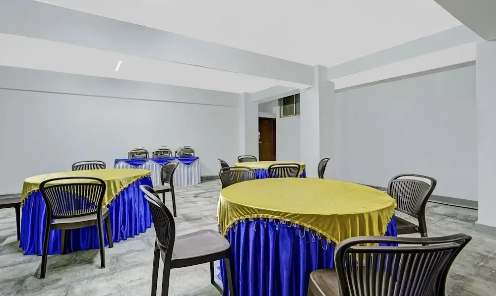Бангалор: Treebo Elmas Grand