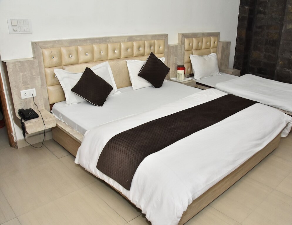 Катра: Hotel Neelkanth Mahadev Hotel & Resorts