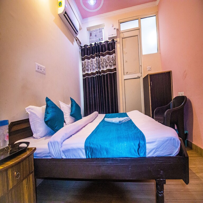 Ришикеш: Triple one Hostels and Hotels