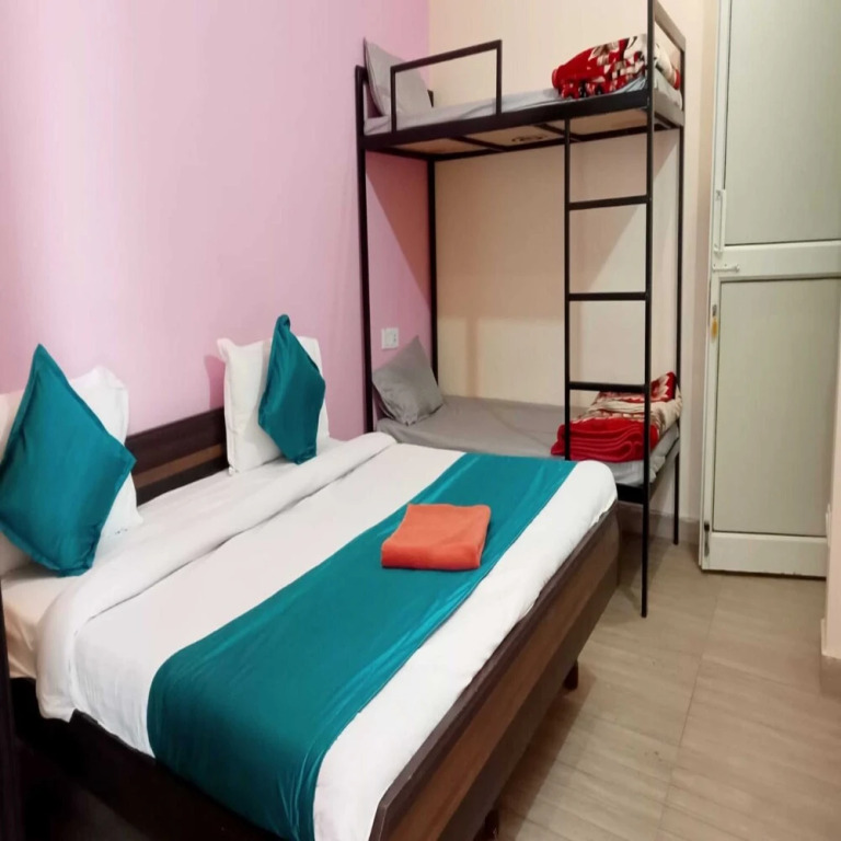 Ришикеш: Triple one Hostels and Hotels