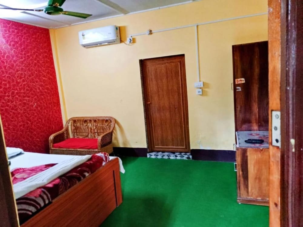 Уттар Митиали: Goroomgo Green Gold Resort Lataguri