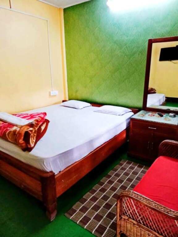 Уттар Митиали: Goroomgo Green Gold Resort Lataguri