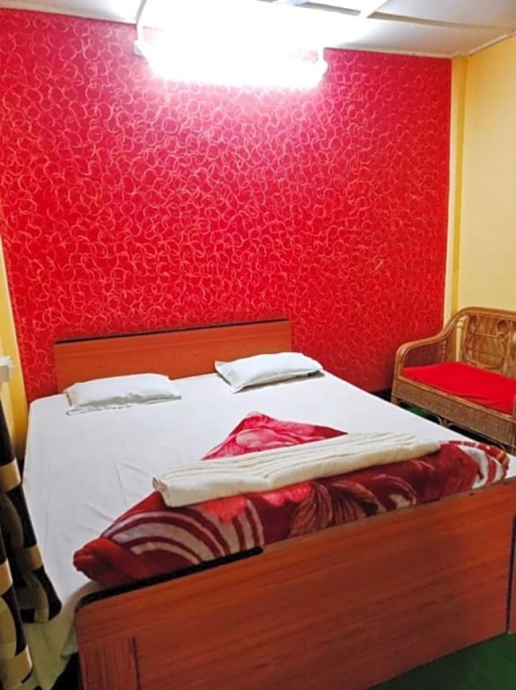 Уттар Митиали: Goroomgo Green Gold Resort Lataguri