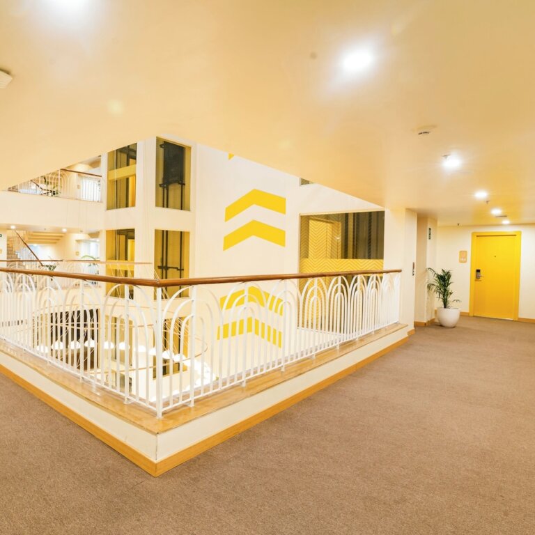 Катра: Bloom Hotel - Jammu