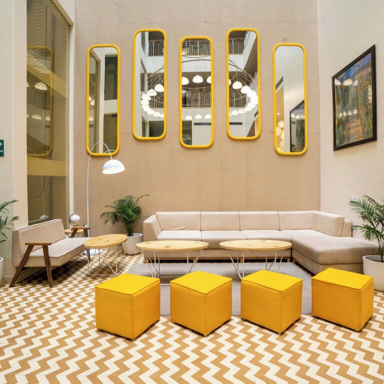 Катра: Bloom Hotel - Jammu