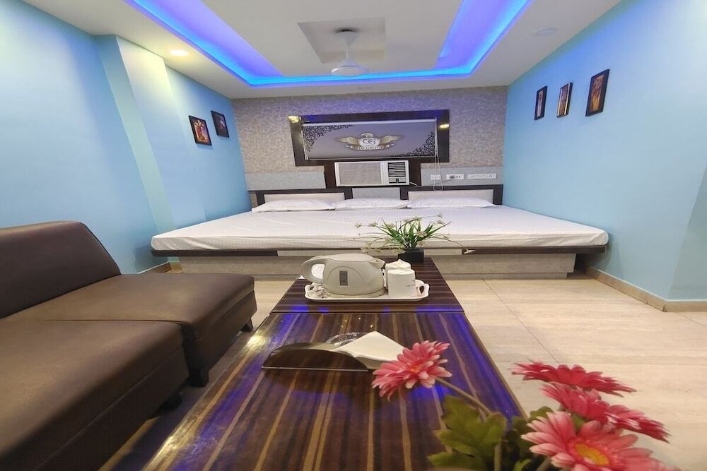 Колката: Hotel OPS