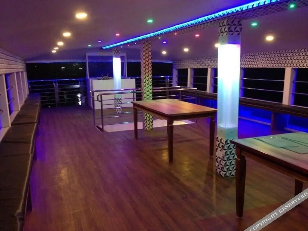 Нави-Мумбай: Flodine Boat