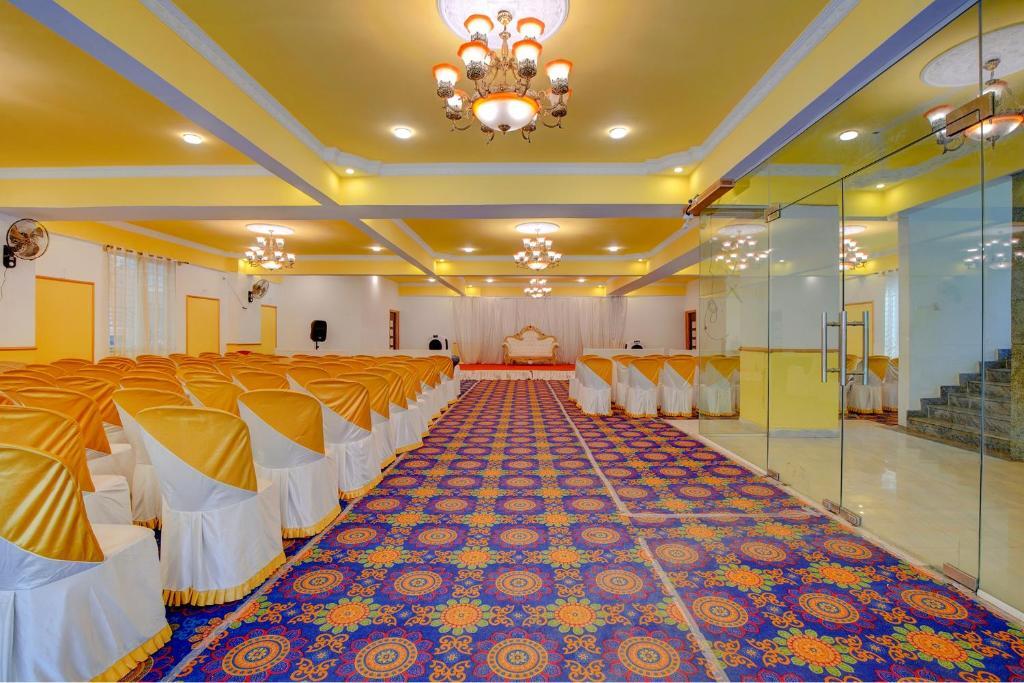 Бангалор: Krishna's Landmark Business Hotel