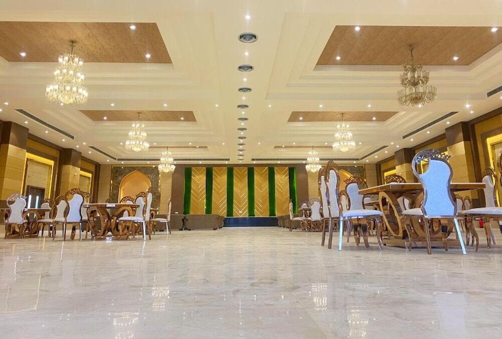 Фатехпур-Сикри: The Grand Barso - A luxury heritage