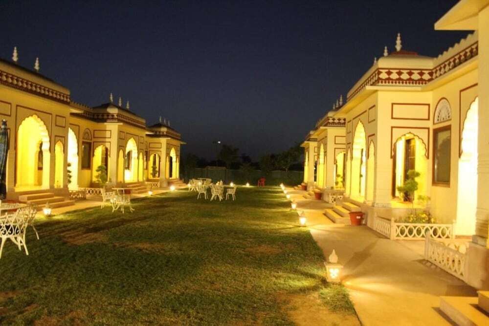 Фатехпур-Сикри: The Grand Barso - A luxury heritage