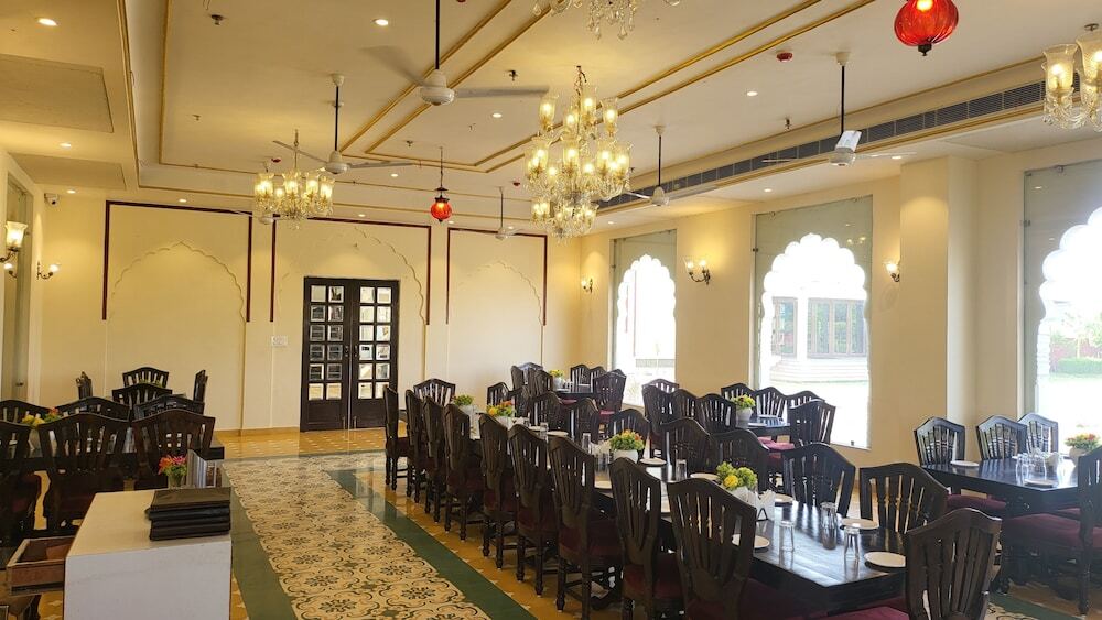 Фатехпур-Сикри: The Grand Barso - A luxury heritage