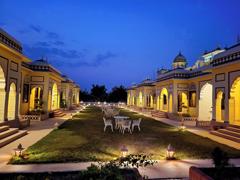 Фатехпур-Сикри: The Grand Barso - A luxury heritage