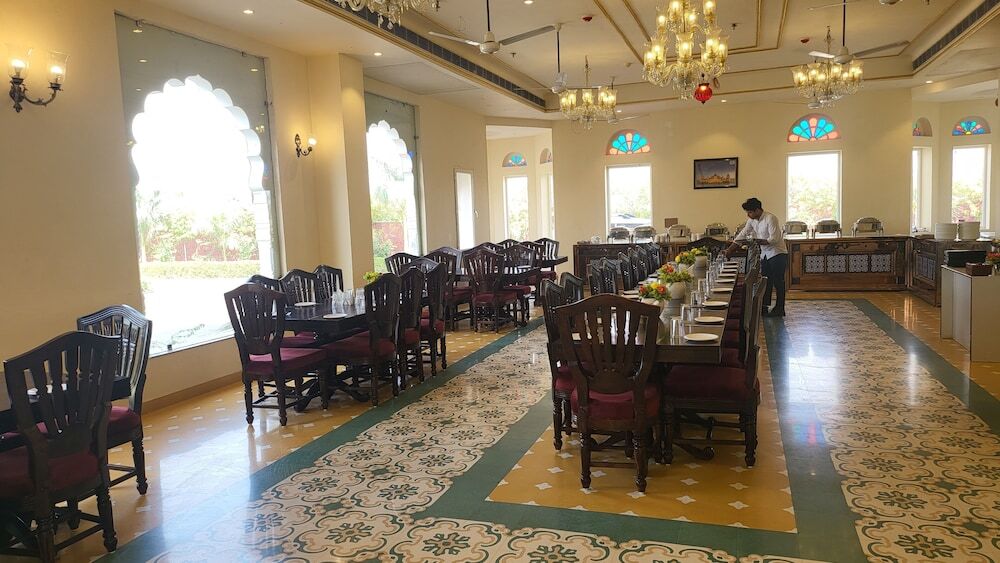Фатехпур-Сикри: The Grand Barso - A luxury heritage