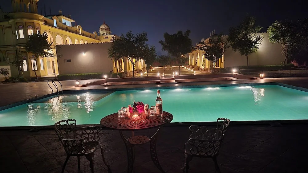 Фатехпур-Сикри: The Grand Barso - A luxury heritage