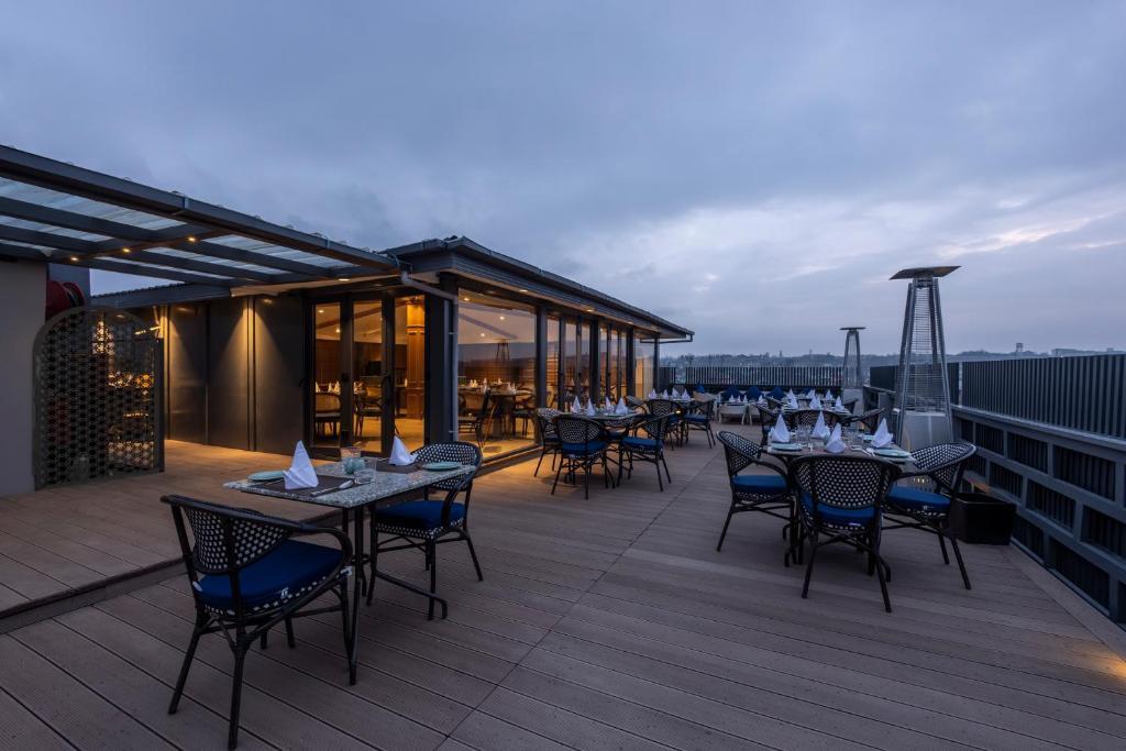 Шринагар: Sarovar Portico Srinagar